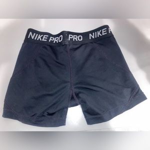 Kids Nike pros size small